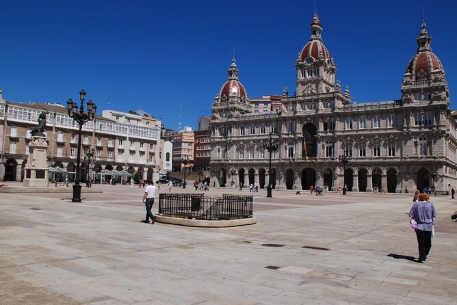 A Coruña Scavenger Hunt and Sights Self-Guided Tour - Should you book this A Coruña scavenger hunt?