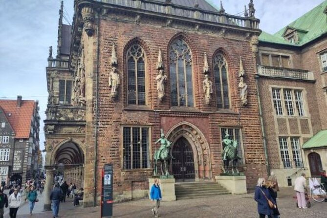A Self-Guided Audio Tour of Bremen’s Old Town - Town Musicians of Bremen statue: fairy tale energy, real city meaning