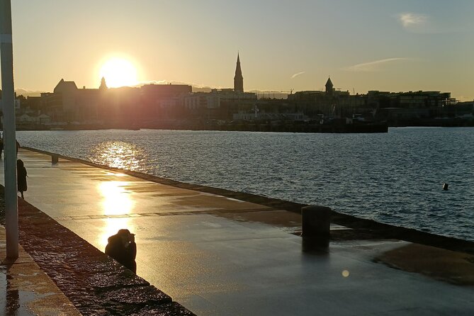 A Self-Guided Stroll Along Dún Laoghaire's East Pier - Getting set up: what you need on your phone (and what you don’t)