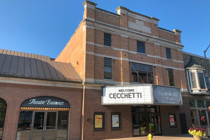 A Self-Guided Walking Audio Tour of Holland, Michigan - Key things to know before you press play