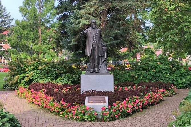 A Self-Guided Walking Audio Tour of Holland, Michigan - Price and timing: $5.99 for a 45–75 minute walk