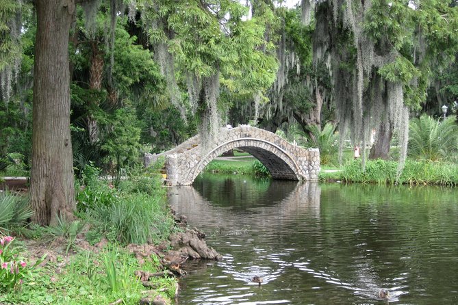A Walk in the Park: City Park New Orleans Audio Tour - A GPS-Matched City Park Walk That Keeps You Oriented