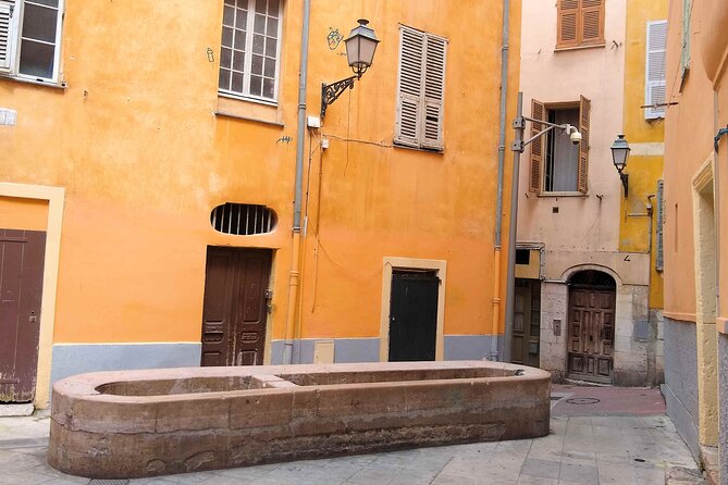 A Writer's Guide to Nice: An Audio Tour of the Old Town - Price and what you should bring for a smooth, low-stress day