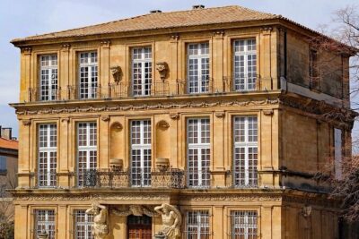 Aix-en-provence Heritage and Food Self-Guided Walking Tour - Stop 1: Cathedrale St. Sauveur and the architecture you can actually spot