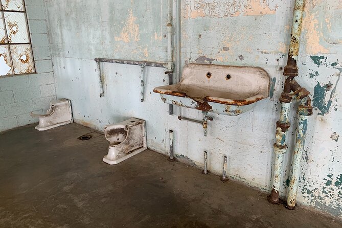 Alcatraz Inside Access Ferry and Audio Tour with Night Option - Value for $90.99: Are You Getting Your Money’s Worth?