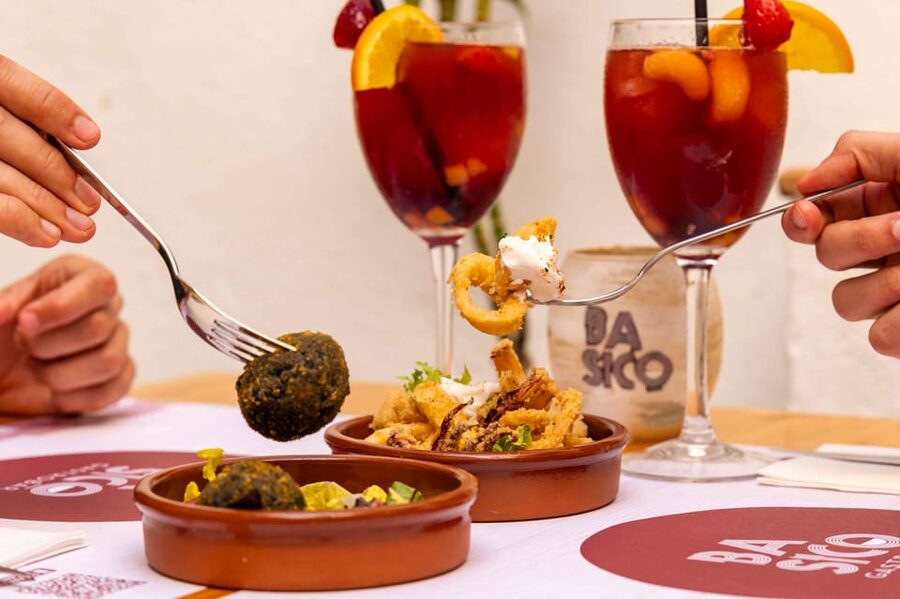 Alcudia: Self-Guided Gourmet Tapas and Wine Tour - Key things to know before you go