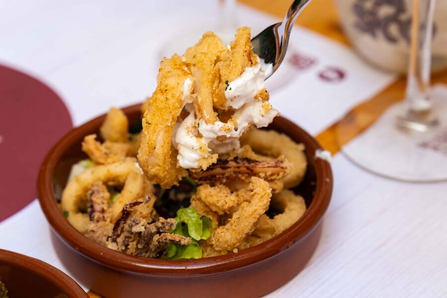 Alcudia: Self-Guided Gourmet Tapas and Wine Tour - The four tapas and drinks: what you actually get