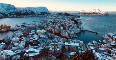Ålesund: Ålesund and Surrounding Islands Audio Guide Tour - Godøya Viewpoint: Island of the Gods, Giske Commune, and Saga-Era Clues