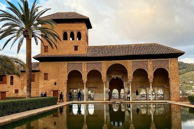 Alhambra Experience – Explore Nasrid Palaces & Generalife Gardens - Alhambra Timed-Entry Reality: Why this ticket matters