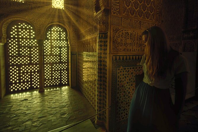 Alhambra Ticket with Audio Guide in Granada - Audio guide reality check: English narration, but phone signal rules