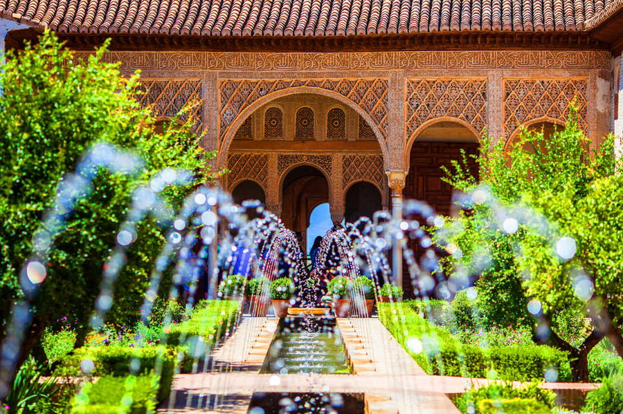 Alhambra: Ticket with Audioguide - First steps inside: setting up your route in the Alhambra complex