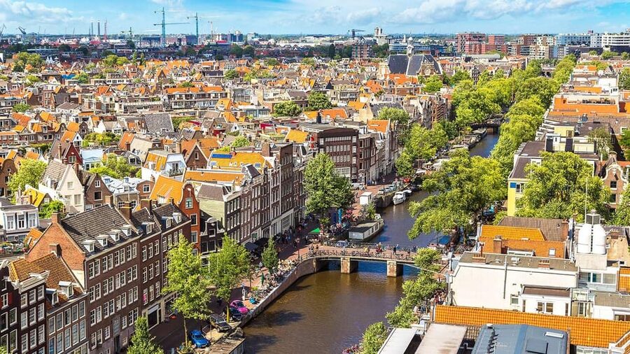 Amsterdam Audioguide - TravelMate app for your smartphone - Amsterdam intro + “The Wonders of local cuisine”