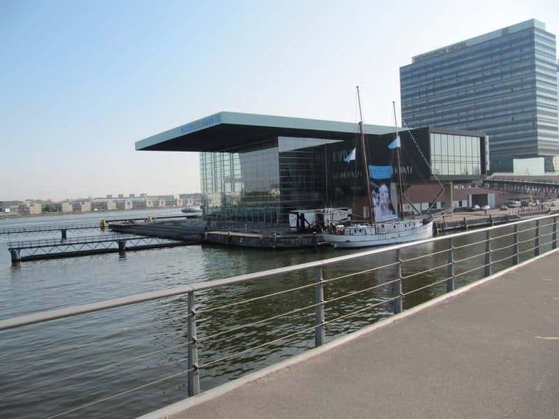 Amsterdam:: Bike Rental with Free Self-Guided Tour - How the app works: GPS audio plus traffic rules in your pocket