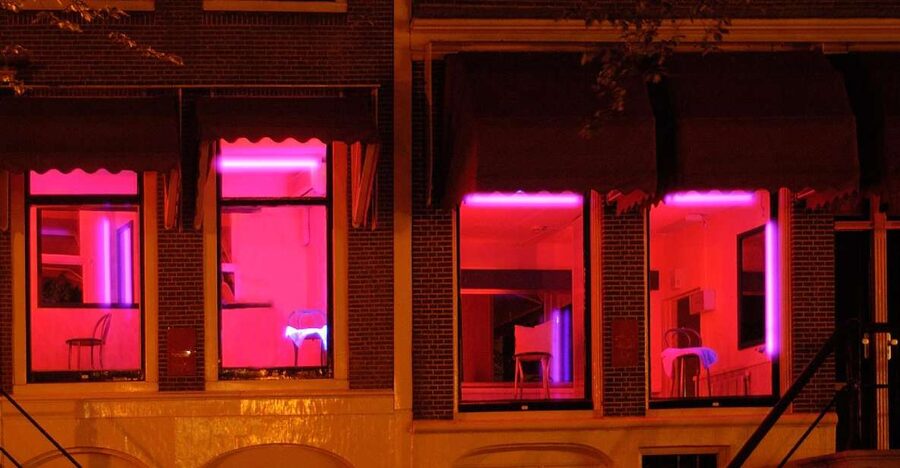 Amsterdam: Red Light District 1-hour Smartphone Audio Tour - Price and Value: What $7 Buys (and What You Should Budget Extra)