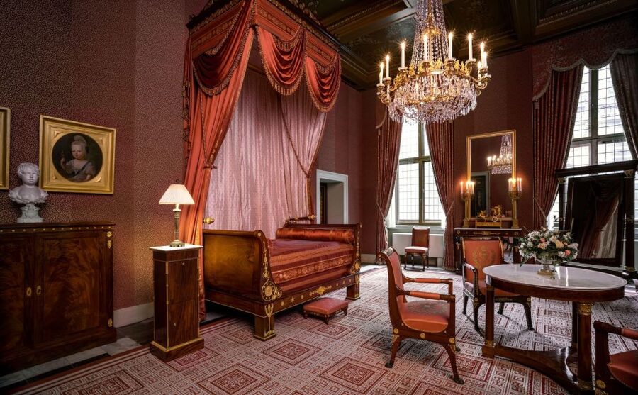 Amsterdam: Royal Palace Entry Ticket and Audio Guide - Should You Book This Royal Palace Audio Ticket?