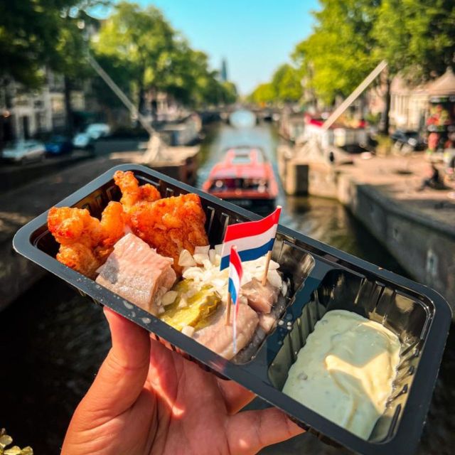 Amsterdam: Self-Guided Food Tour in De Jordaan Neighbourhood - The 200-year-old brown cafe and apple pie: a dessert stop with a story