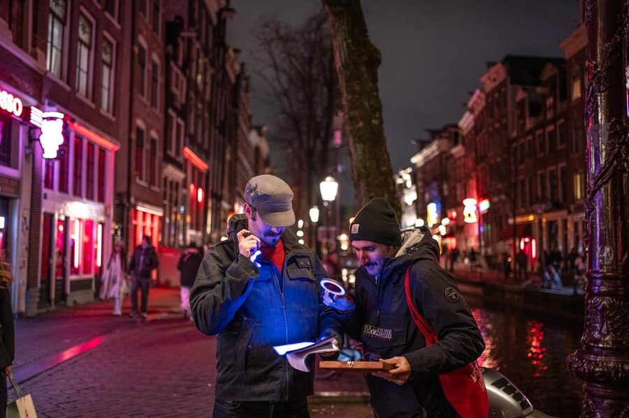 Amsterdam: Self-guided Red Light District Pub Crawl Mystery - Who this Mystery City pub crawl suits best (and who should skip it)