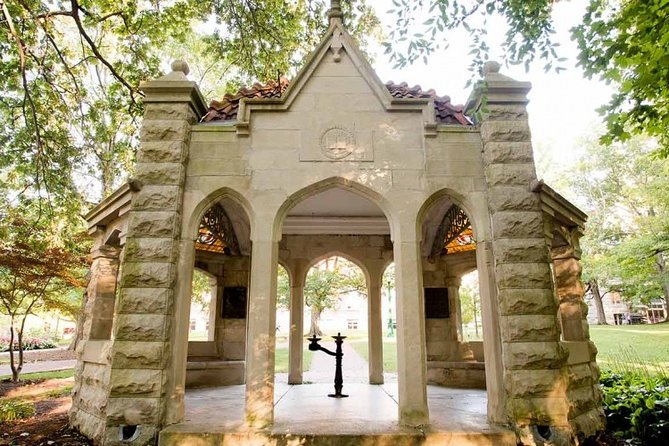 An Epic Scavenger Hunt: Bloomington Scenic Southern Indiana - Why This Bloomington Scavenger Hunt Feels Like a Game