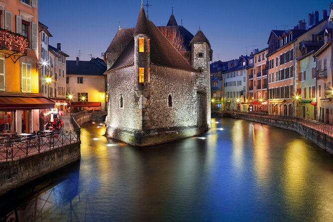 Annecy Scavenger Hunt and Highlights Self Guided Audio Tour - Stop-by-stop Annecy: what each clue area adds