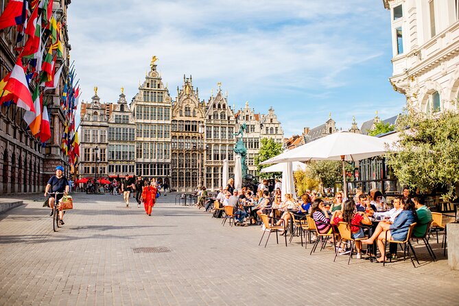 Antwerp: City Walk with Audio Guide in 7 Languages on your Phone - How the tech actually shapes your day