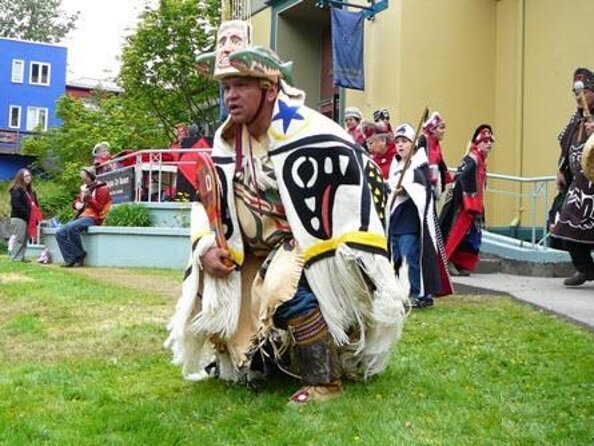 Astonishing Juneau Scavenger Hunt: Juneau Journey - A simple format: start at Marine Way and let the app run