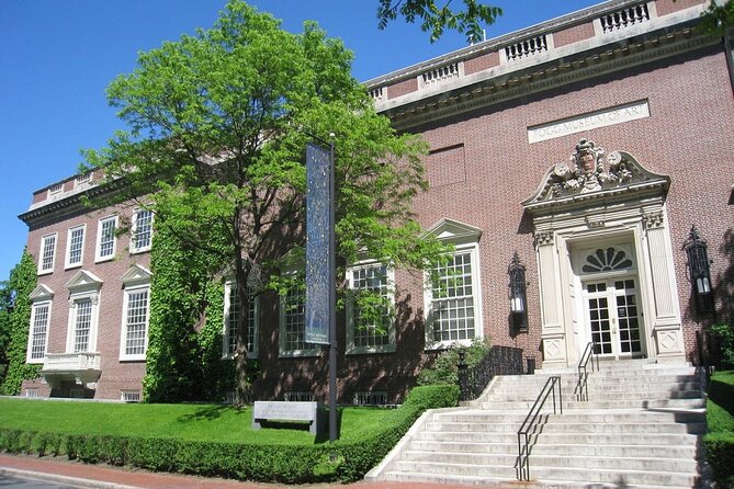 Astounding Scavenger Hunt: Boston The Story of America - Your walking route: what each major stop adds to the story
