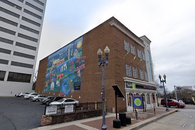 Astounding Scavenger Hunt: Knoxville's Perfect Blend - Walking Distance and Pace: Plan for Real Downtown Steps