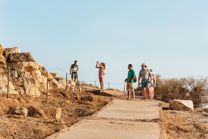 Athens: Cape Sounion and Poseidon Temple Sunset with Audio Guide - Temple of Poseidon at dusk: what to look for and how to enjoy it