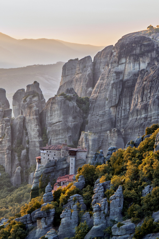 Athens: Meteora Day Trip with Central Pickup & Audio Guide - Guided Time at Meteora: 6 Seen, 2 Entered
