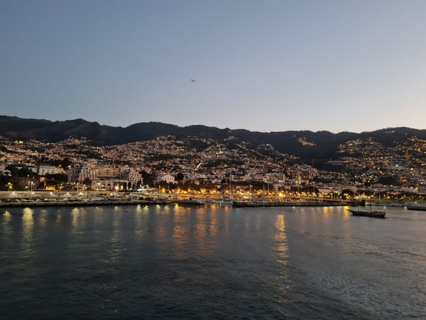 Audio Guide Citywalk Funchal for Cruise Guests - Rua Santa Maria: Bright Doors, Restaurants, and Poncha