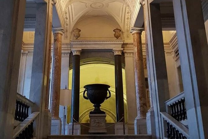 Audio guide in Vatican Museums and Sistine Chapel - The Sistine Chapel: Ten Minutes to See the Ceiling Like a Pro