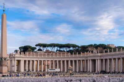Audio Guide to St Peters Basilica and Entry through the Holy Door - St. Peter’s Square start: timing, meeting spot, and getting oriented fast