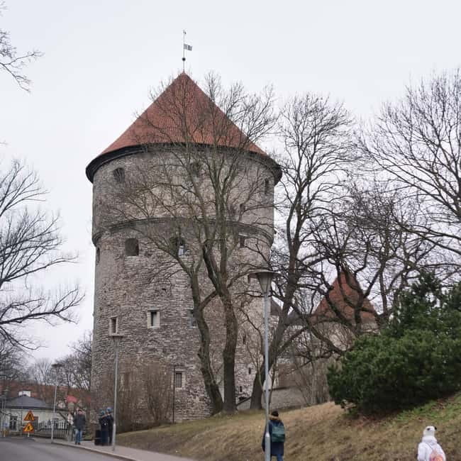 Audio Tour of the Toompea Hill (Cathedral Hill) in Tallinn - Price and value: $8 for a phone-based 38-stop guide