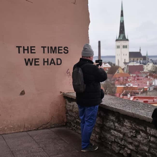 Audio Tour of the Toompea Hill (Cathedral Hill) in Tallinn - Getting started at Freedom Square and walking with GPS