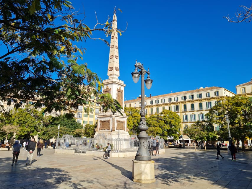 Audioguide City Walk Malaga for cruises (German & English) - Best for: who this audioguide fits best
