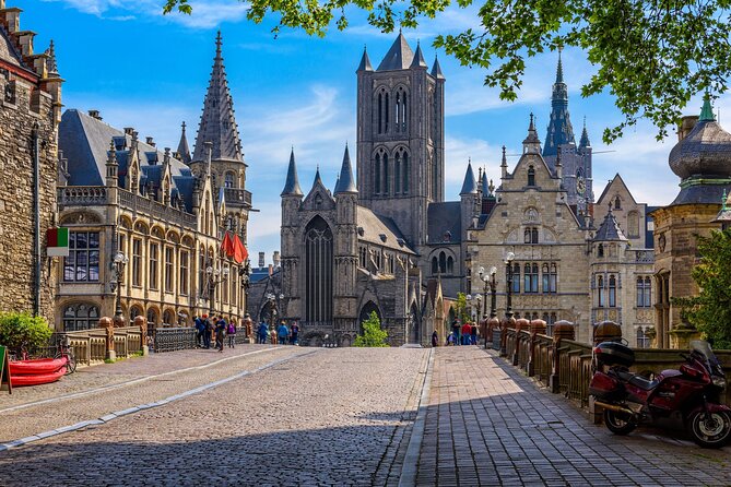 AudioGuide Ghent - Starting at Korenmarkt: the easiest way to get oriented