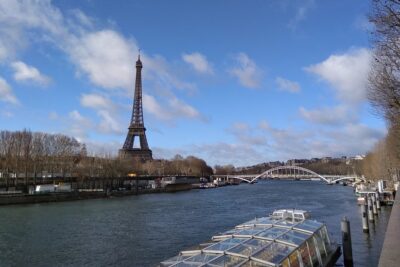Audioguide - The Eiffel Tower and its secrets - The Star Tool: mp3 + PDF, Not a Live Guide