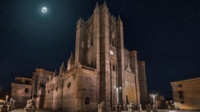 Avila: Cathedral Entry Ticket with Audio Guide - Finding your way inside the cathedral (and making the audio guide work for you)