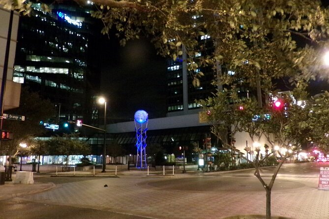 Awesome Scavenger Hunt: Lake Eola's Art Scene & Scenery - How the Lake Eola Art Hunt Works (No Guide, Just the App)