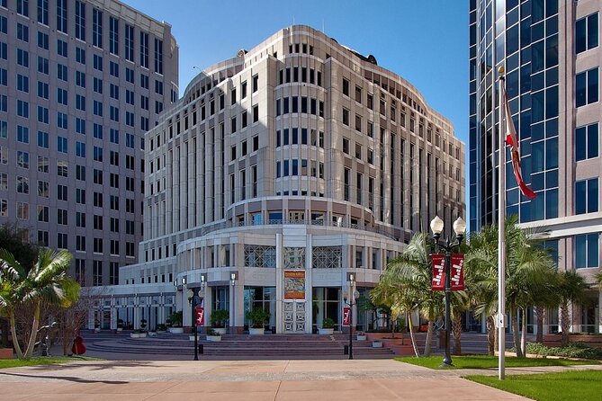Awesome Scavenger Hunt: Lake Eola's Art Scene & Scenery - City Hall Stop: A Quick Hit of Downtown Landmark Energy