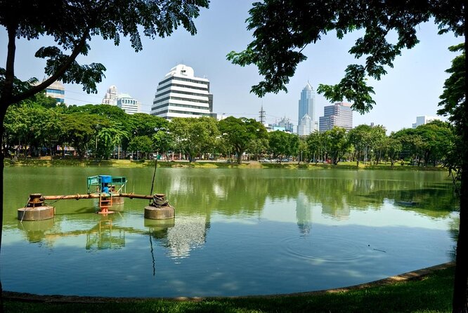 Bangkok's Wireless Road: A Self-Guided Audio Tour - Key things I’d pay attention to