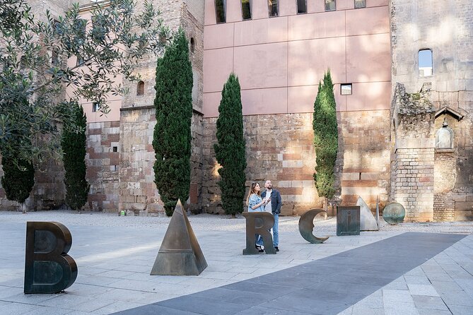 Barcelona Gothic Quarter Self-Guided Tour: Hidden Skull Route - Stop-by-Stop: Plaça Nova to Pont del Bisbe