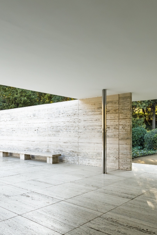 Barcelona: Mies van der Rohe Pavilion Ticket and Audio Guide - The 1929 exhibition, the dismantling, and the 1986 return