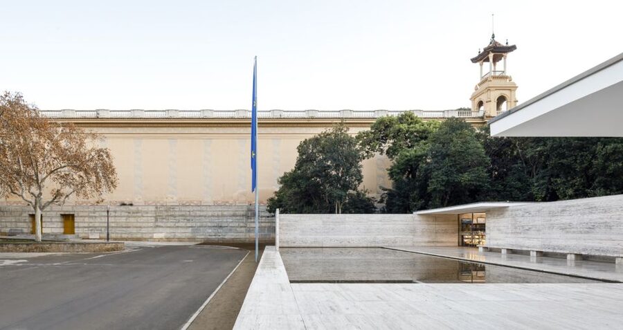 Barcelona: Mies van der Rohe Pavilion Ticket and Audio Guide - How to pace your visit inside a minimalist space