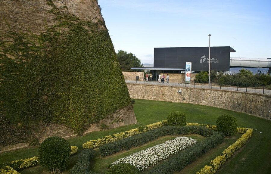 Barcelona: Montjuïc Cable Car Ticket with Audio Guide - Who this is best for (and who should skip)