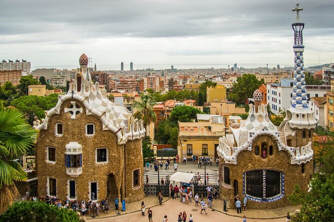 Barcelona: Reserved Group Entrance to Park Güell with Audio Guide - Reserved group entrance: the biggest time-saver at Park Güell