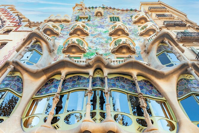 Barcelona Scavenger Hunt and Sights Self-Guided Tour - Monument A Narcis Monturiol: A Break in Pace That Still Feels Intentional