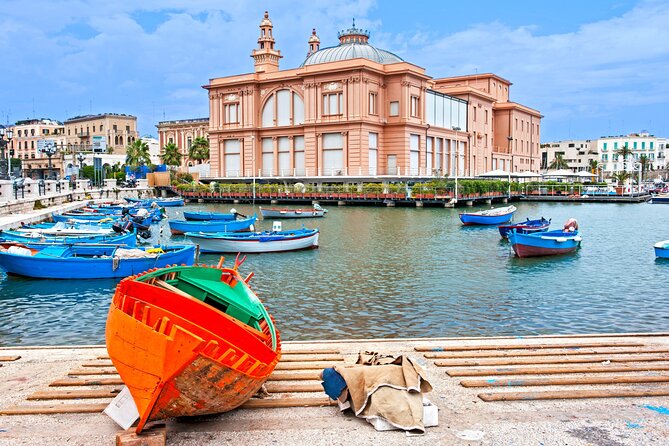 Bari Scavenger Hunt and Highlights Self Guided Audio Tour - Teatro Petruzzelli: the first riddle stop in classic Bari theater-country