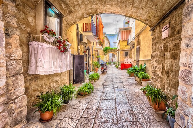 Bari Scavenger Hunt and Highlights Self Guided Audio Tour - Teatro Margherita and Piazza del Ferrarese: turning streets into a puzzle board
