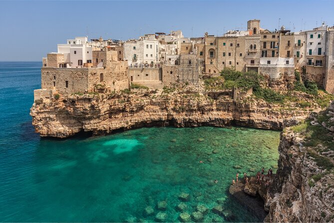 Bari Scavenger Hunt and Highlights Self Guided Audio Tour - Piazza Mercantile: the puzzle break that feels like a real pause